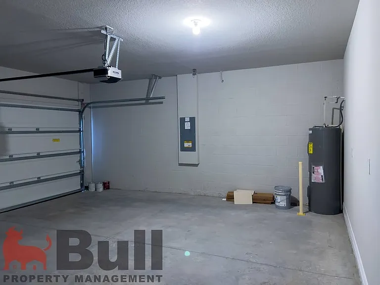 590 Amadoras Way — Photo 24