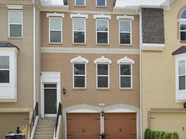 621 Greenford Trl W, Carmel, IN 46032