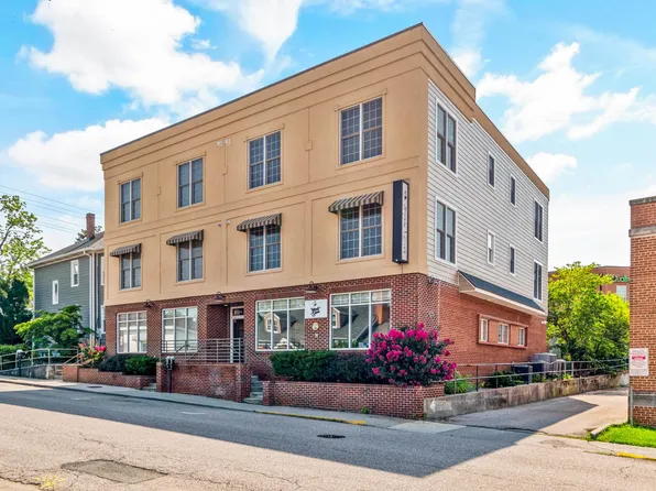 104 Jackson St NE APT 302, Blacksburg, VA 24060