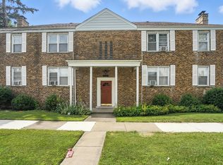 3608 Jackson St APT 2E, Bellwood, IL 60104