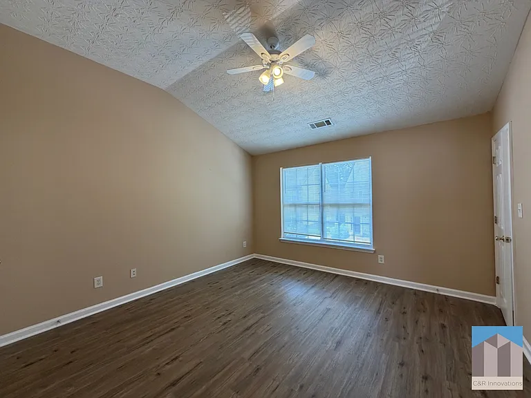 644 Kenridge Dr — Photo 18
