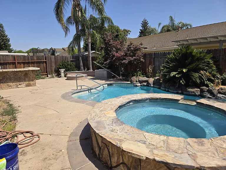 2500 Vienna Ct — Photo 2