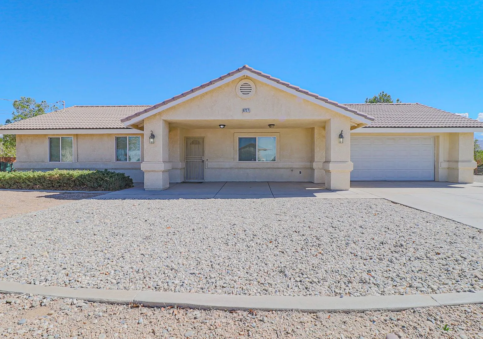 Beautiful Single Family Home located in Hesperia, CA — Photo 1