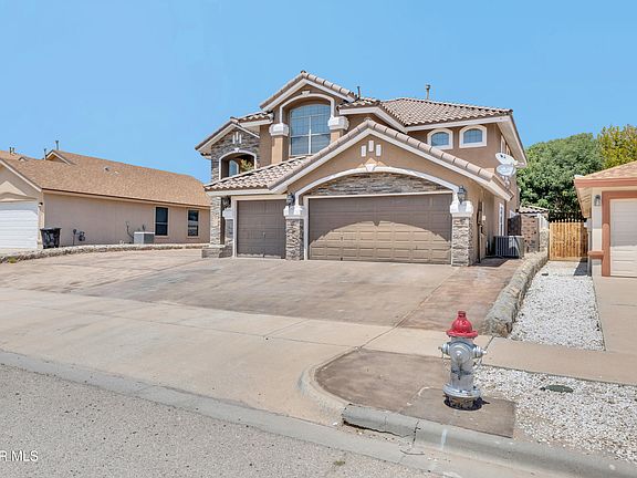 2nd image of 428 Desert Dandelion St