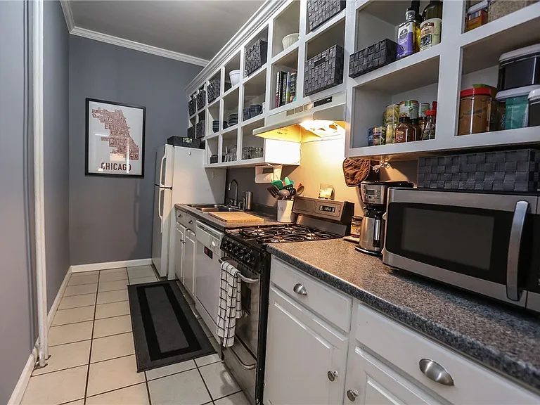 17 Russell St #11 — Photo 8