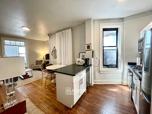 Rented by Mason Group LLC | media 16