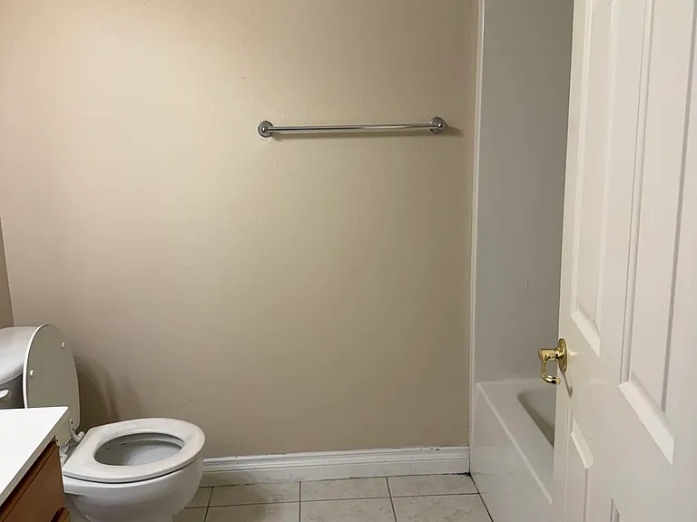 6401 Triple Crown Ln — Photo 3