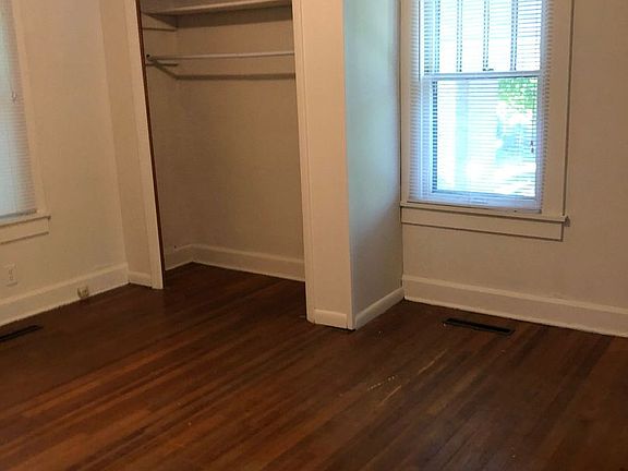3rd image of 207 E 12th St