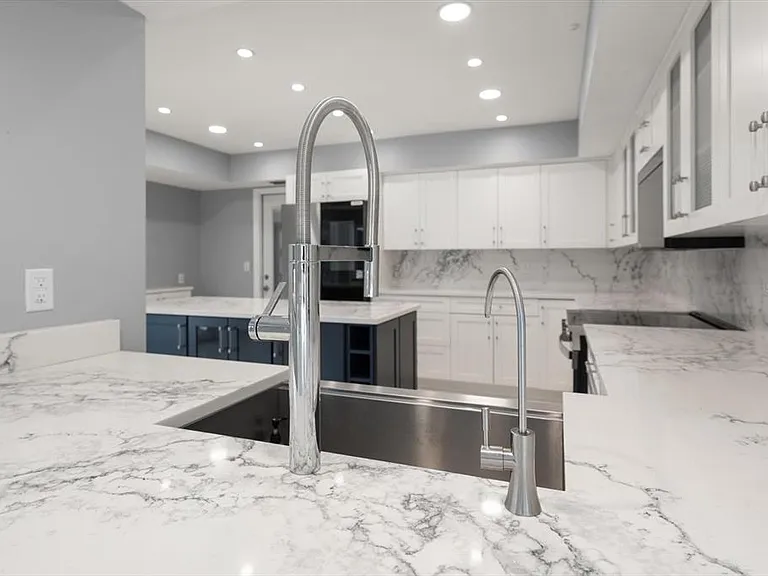 13903 Oberlin Manor Way — Photo 12