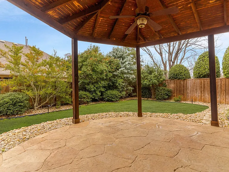 2417 Brenham Dr — Photo 37