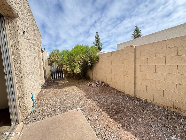 2506 E 5th Pl — Photo 13