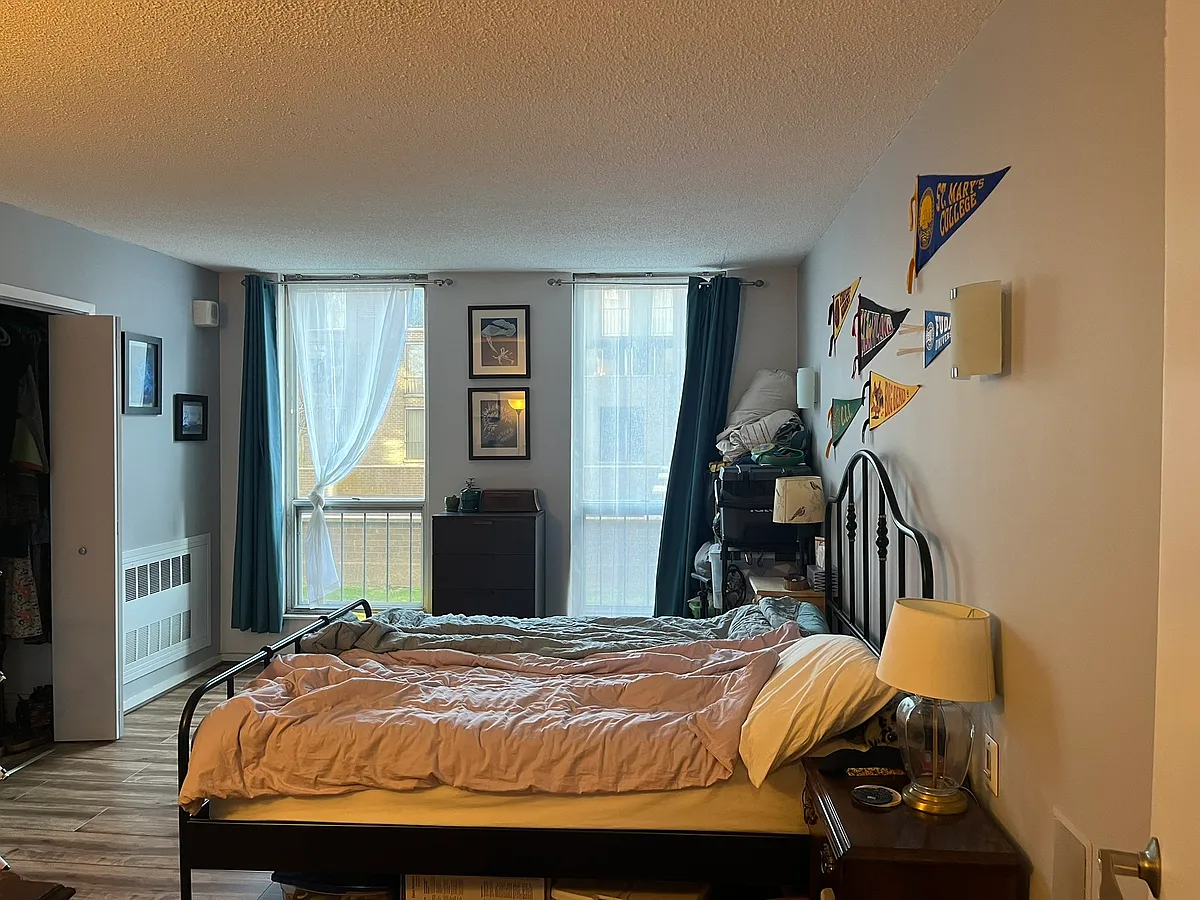 Building Photo - 77 Pond Ave #204