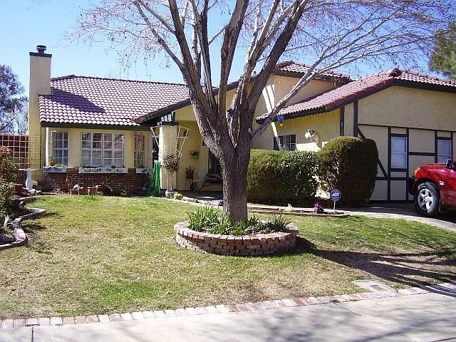 1st image of 809 W Avenue J9