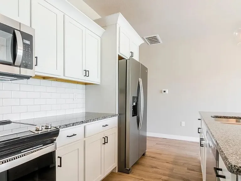 5803 Goheen Dr — Photo 2