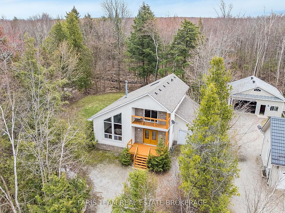 1st image of 2384 Champlain Rd