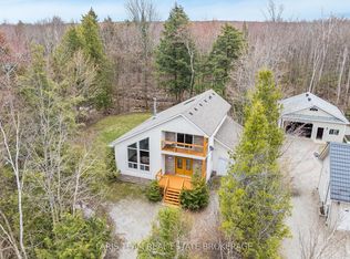 2384 Champlain Rd, Tiny, ON L9M0C9