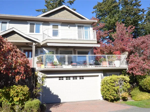 118 Aldersmith Pl #15, View Royal, BC V9A 7M9