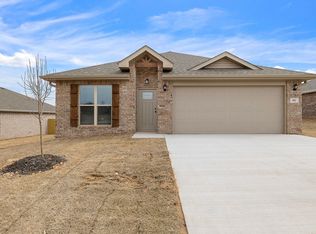 202 SW Vanessa St, Gentry, AR 72734