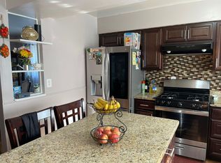 34544 Sandwood Dr, Sterling Heights, MI 48310