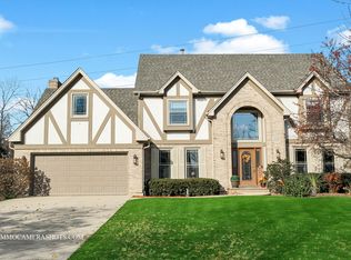 1130 Ridgewood Dr, West Chicago, IL 60185