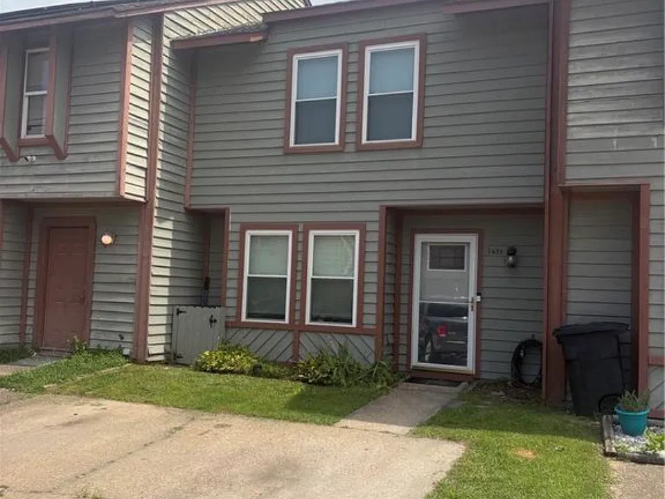 1422 Highnoon Pl