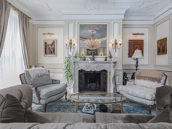 3rd image of 11 Chestnut St