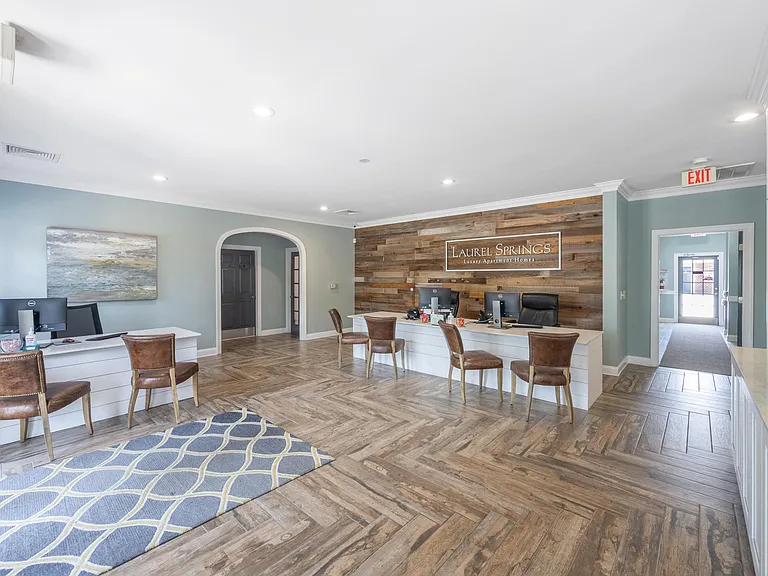 Laurel Springs — Photo 19