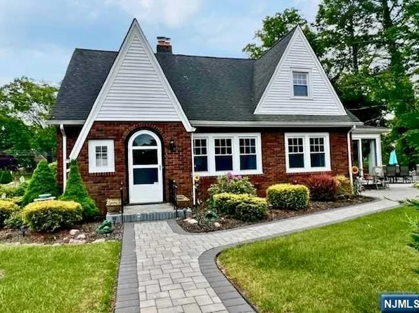 44 Terrace Ave, North Haledon, NJ 07508