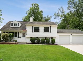 9 Regent St, Somerset, NJ