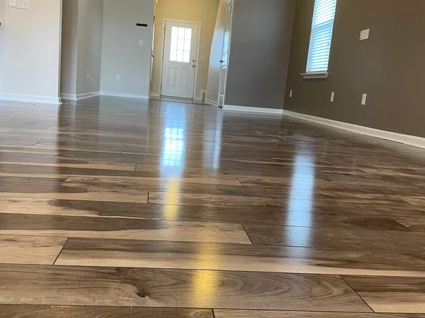 2645 Averon Dr, Fuquay Varina, NC 27526