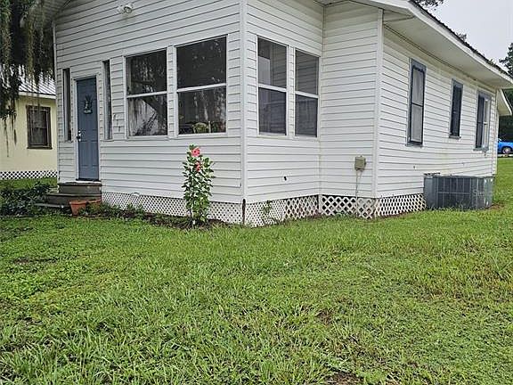 2nd image of 619 NE 8TH AVENUE