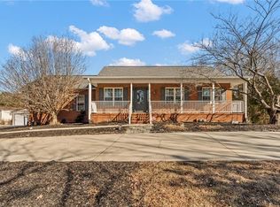 340 Friendship Ledford Rd, Thomasville, NC 27360