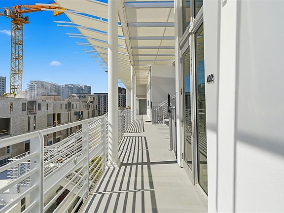 5th image of 1350 5th St Unit 402