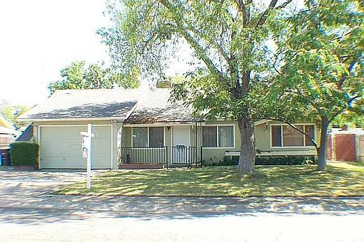 7414 Grand Oaks Blvd photo 1