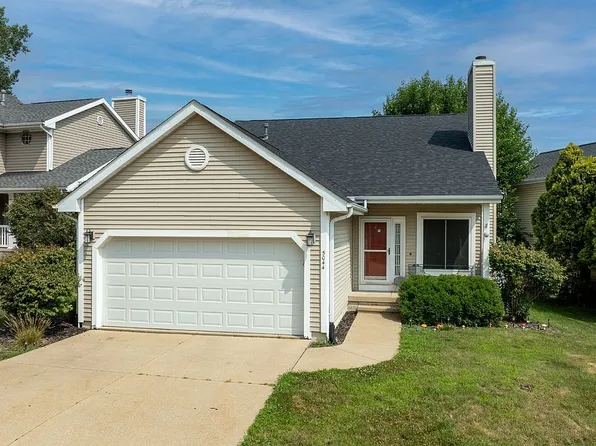 5044 Willowbend Rd NE, Cedar Rapids, IA 52411