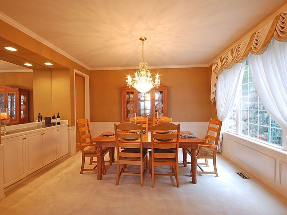 5th image of 15807 SE 56th Pl