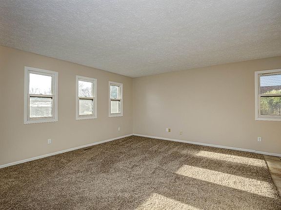 3rd image of 159 Jacqueline Dr