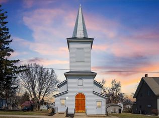 213 Manchester Ave, Earlville, IA 52041