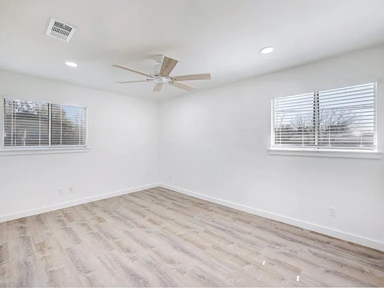 801 Salem Ln — Photo 22