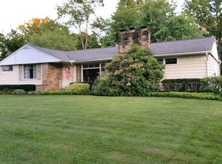 2410 Burnham Rd, Akron, OH 44333