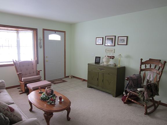 5th image of 128 Harlan Dr