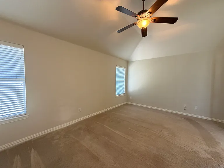 314 Shire Ln — Photo 9