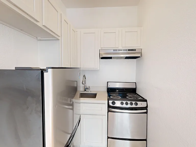 434 Leavenworth Street — Photo 6