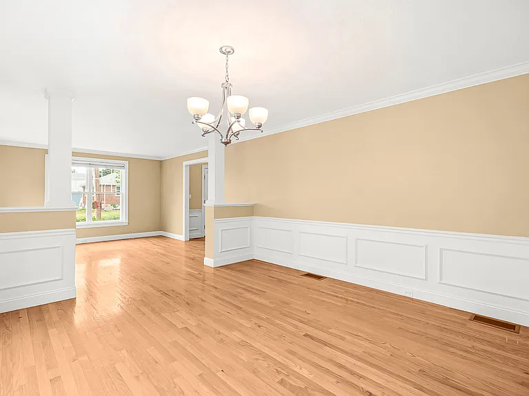 46 Loring Ave — Photo 16