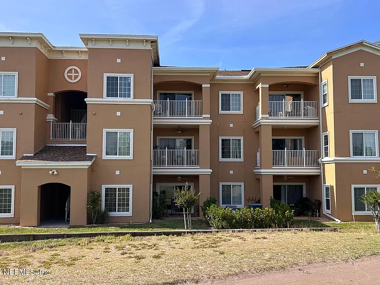540 Florida Club Blvd #306 — Photo 30