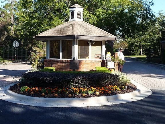 24 Hour Manned Guard House