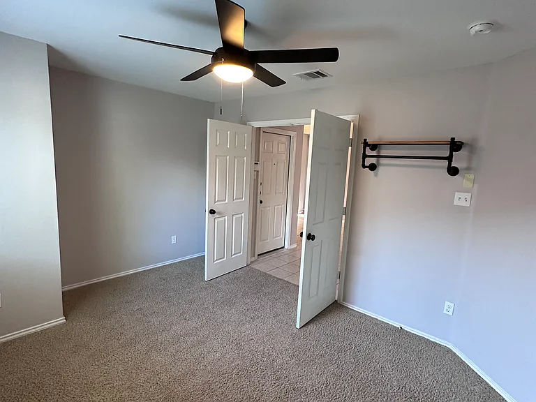 6902 Golden Oak Ln — Photo 19