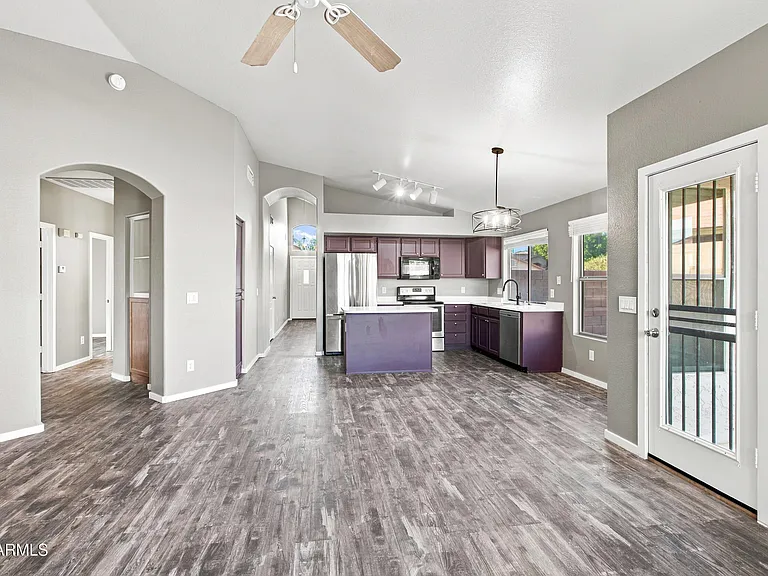 6421 W Wahalla Ln — Photo 10