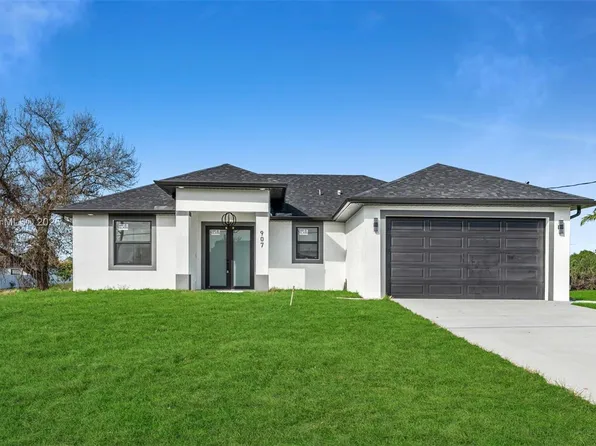 907 Chaplin Ave, Lehigh Acres, FL 33971