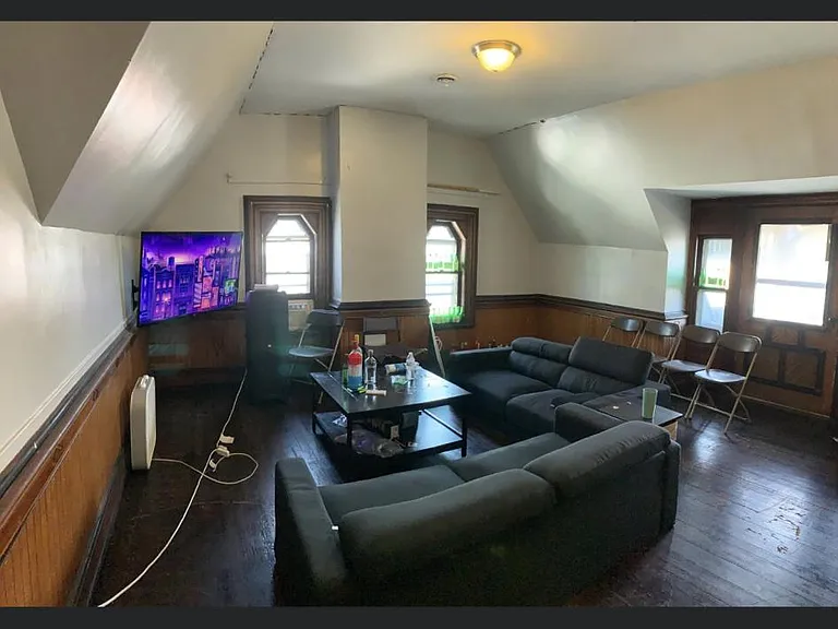 125 Murray St — Photo 2